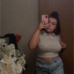 Meet your Posher, Alyissa